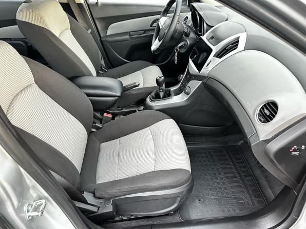 Chevrolet Cruze I Рестайлинг с пробегом 2014 года, цена 870 000 рублей, 120000 км, седан, Автокод Объявления