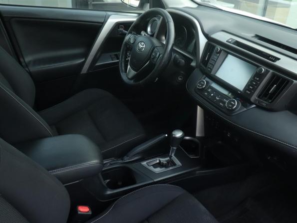 Toyota RAV4 IV (XA40) Рестайлинг с пробегом 2016 года, цена 2 021 000 рублей, 180950 км, внедорожник, Автокод Объявления