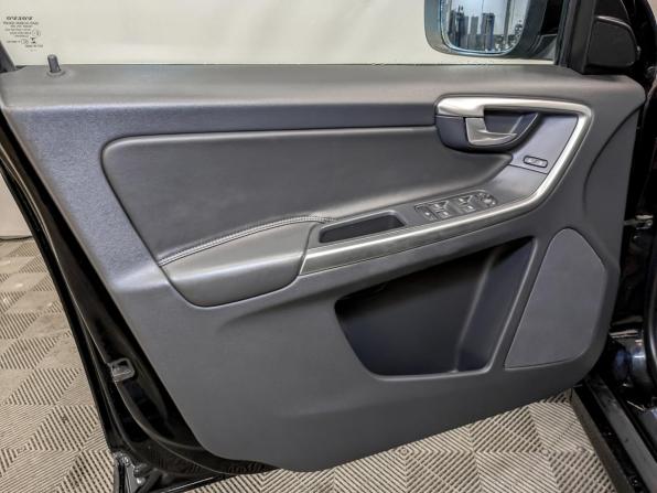 Volvo XC60 I Рестайлинг с пробегом 2017 года, цена 2 725 000 рублей, 91416 км, внедорожник, Автокод Объявления