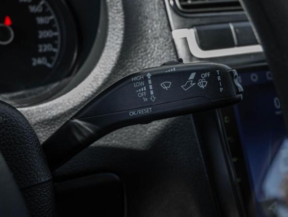 Volkswagen Polo V Рестайлинг с пробегом 2020 года, цена 1 388 600 рублей, 101584 км, седан, Автокод Объявления