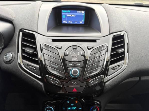 Ford Fiesta Mk6 Рестайлинг с пробегом 2015 года, цена 750 000 рублей, 137700 км, седан, Автокод Объявления