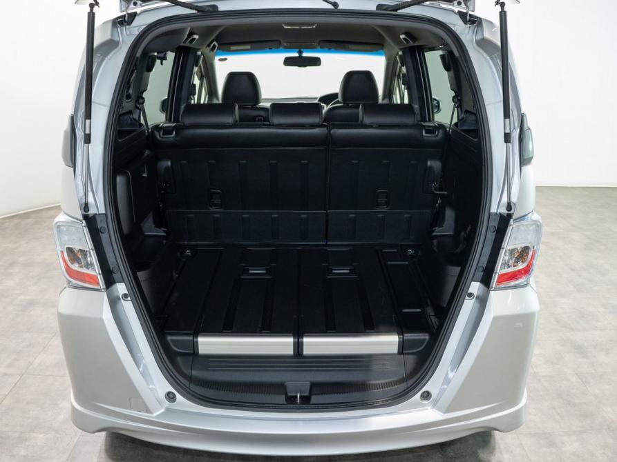 Honda Freed I Рестайлинг Чита  - изображение 17