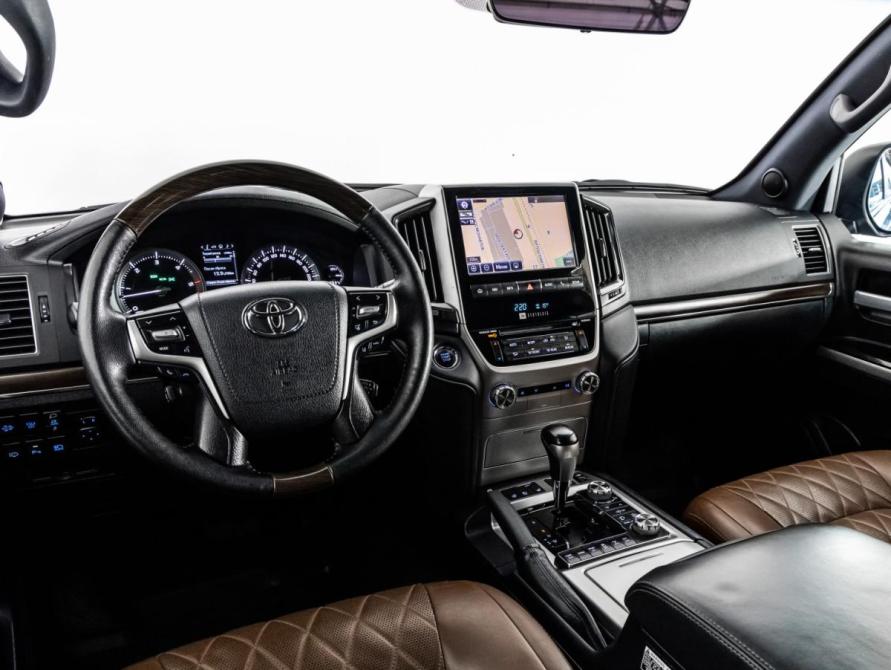 Toyota Land Cruiser 200 Series Рестайлинг 2 Санкт-Петербург  - изображение 16