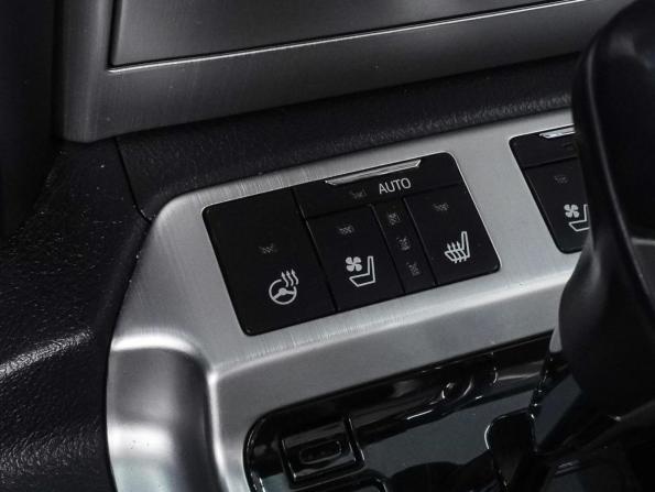 Toyota Land Cruiser 200 Series Рестайлинг 2 с пробегом 2018 года, цена 6 950 000 рублей, 165318 км, внедорожник, Автокод Объявления
