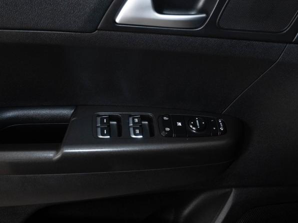 Kia Sportage IV с пробегом 2018 года, цена 2 205 000 рублей, 136500 км, внедорожник, Автокод Объявления