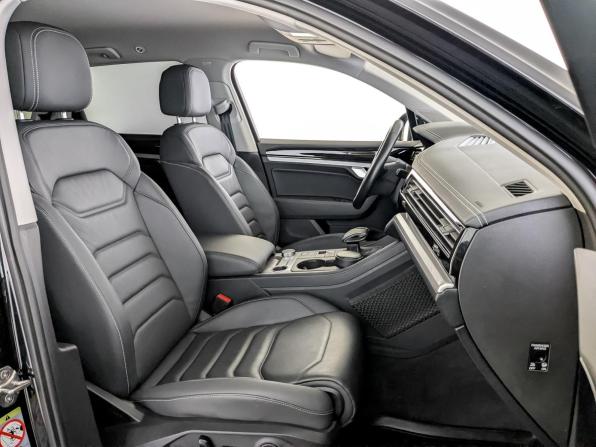 Volkswagen Touareg III с пробегом 2019 года, цена 5 205 000 рублей, 37555 км, внедорожник, Автокод Объявления