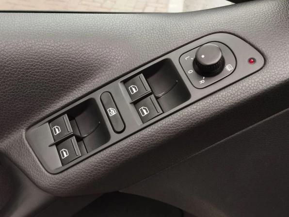 Volkswagen Tiguan I Рестайлинг с пробегом 2012 года, цена 989 000 рублей, 185078 км, внедорожник, Автокод Объявления