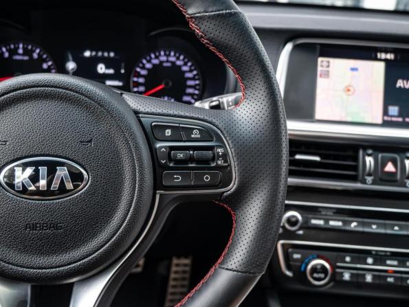 Kia Optima IV с пробегом 2017 года, цена 2 350 000 рублей, 94222 км, седан, Автокод Объявления