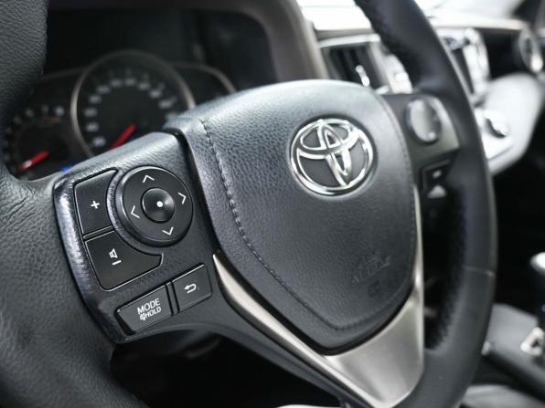 Toyota RAV4 IV (XA40) с пробегом 2013 года, цена 2 049 900 рублей, 68358 км, внедорожник, Автокод Объявления