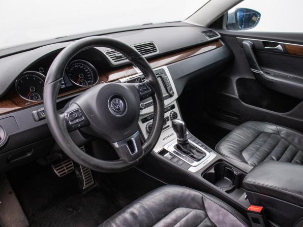 Volkswagen Passat B7 с пробегом 2013 года, цена 1 067 700 рублей, 259025 км, универсал, Автокод Объявления