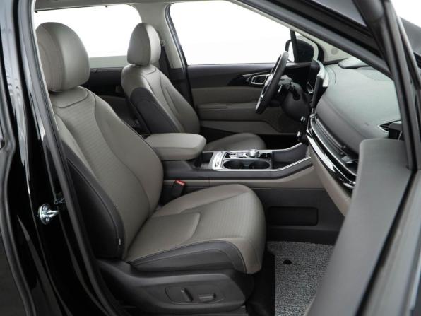 Kia Carnival IV Рестайлинг с пробегом 2025 года, цена 7 195 055 рублей, 8947 км, минивэн, Автокод Объявления
