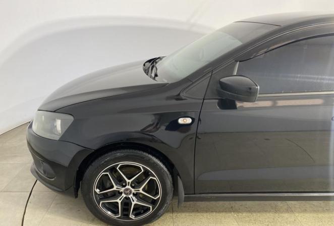 Volkswagen Polo V с пробегом 2012 года, цена 649 000 рублей, 451130 км, седан, Автокод Объявления