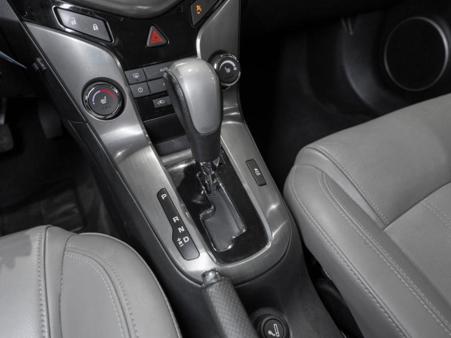 Chevrolet Cruze I Рестайлинг Москва  - изображение 13