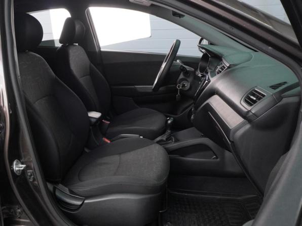 Kia Rio III Рестайлинг с пробегом 2016 года, цена 899 000 рублей, 146913 км, седан, Автокод Объявления