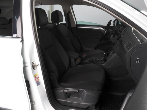 Volkswagen Tiguan II с пробегом 2018 года, цена 2 695 000 рублей, 150248 км, внедорожник, Автокод Объявления