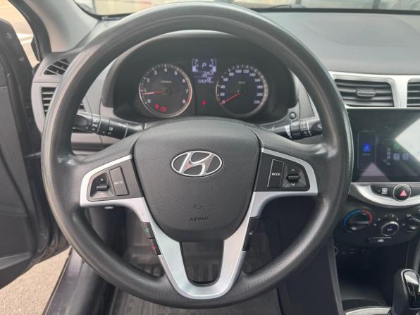 Hyundai Solaris I Рестайлинг с пробегом 2016 года, цена 930 000 рублей, 226237 км, седан, Автокод Объявления