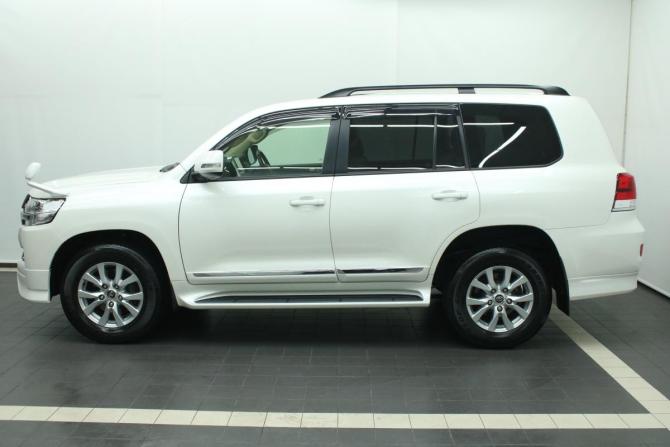 Toyota Land Cruiser 200 Series Рестайлинг 2 с пробегом 2017 года, цена 7 149 000 рублей, 38432 км, внедорожник, Автокод Объявления