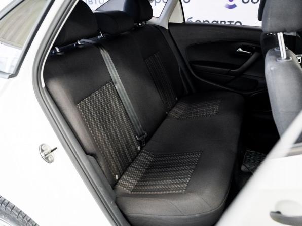Volkswagen Polo V Рестайлинг с пробегом 2016 года, цена 1 230 000 рублей, 121900 км, седан, Автокод Объявления