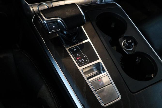 Audi A6 V (C8) с пробегом 2019 года, цена 3 250 000 рублей, 90801 км, седан, Автокод Объявления