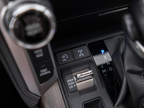 Toyota Land Cruiser 300 Series с пробегом 2021 года, цена 10 100 000 рублей, 38889 км, внедорожник, Автокод Объявления