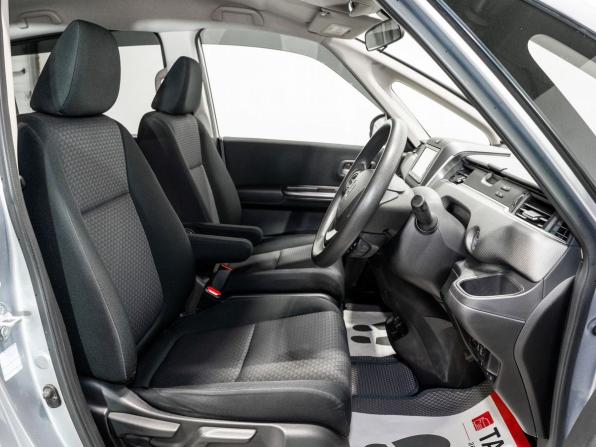Honda Freed II с пробегом 2017 года, цена 1 465 000 рублей, 88500 км, компактвэн, Автокод Объявления