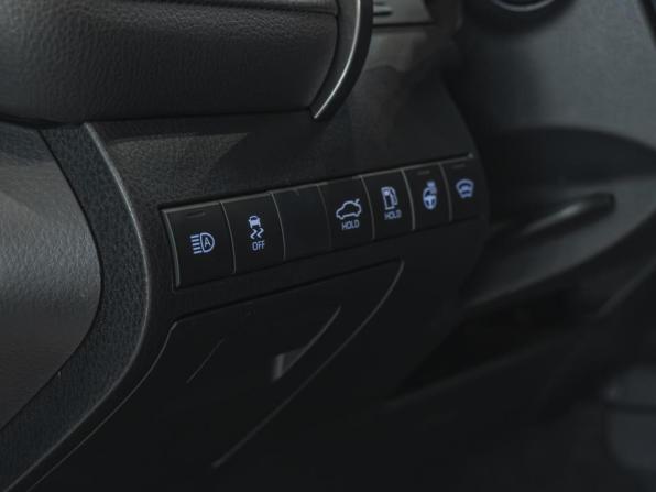 Toyota Camry VIII (XV70) Рестайлинг с пробегом 2021 года, цена 2 430 000 рублей, 114279 км, седан, Автокод Объявления