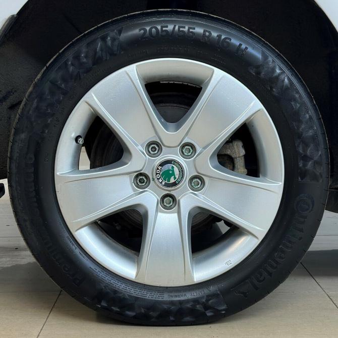 Skoda Octavia II (A5) Рестайлинг Москва  - изображение 15