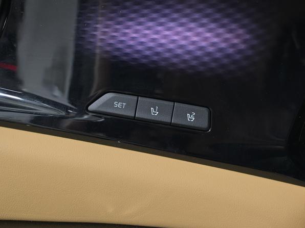 Kia Carnival IV с пробегом 2021 года, цена 4 060 000 рублей, 66000 км, минивэн, Автокод Объявления