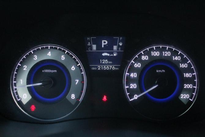Hyundai Solaris I с пробегом 2014 года, цена 845 000 рублей, 215576 км, седан, Автокод Объявления