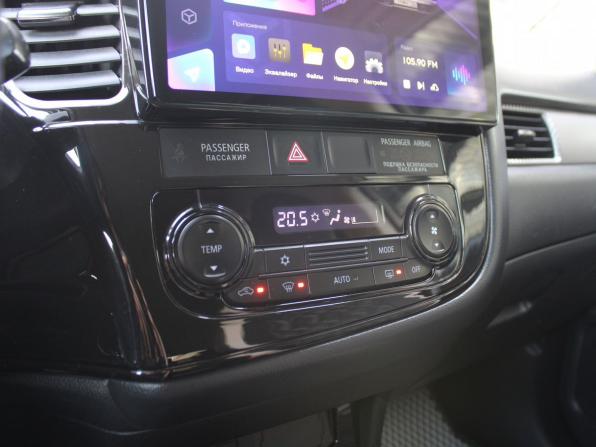 Mitsubishi Outlander III Рестайлинг 3 с пробегом 2018 года, цена 2 069 000 рублей, 98269 км, внедорожник, Автокод Объявления