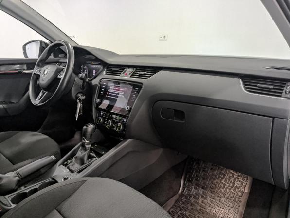 Skoda Octavia III (A7) Рестайлинг с пробегом 2020 года, цена 1 965 000 рублей, 137170 км, лифтбек, Автокод Объявления