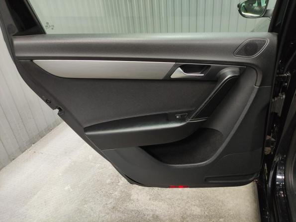 Volkswagen Passat B7 с пробегом 2014 года, цена 990 000 рублей, 308880 км, универсал, Автокод Объявления