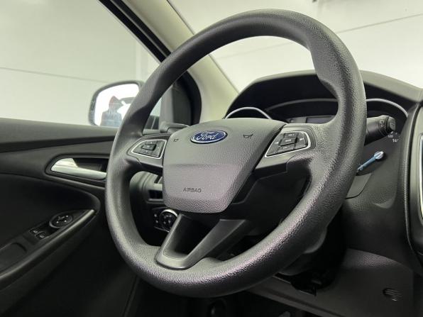 Ford Focus III Рестайлинг с пробегом 2017 года, цена 970 000 рублей, 161111 км, универсал, Автокод Объявления