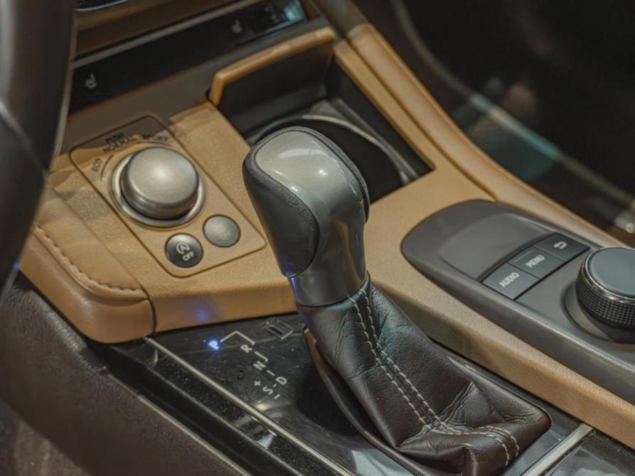 Lexus ES VI Рестайлинг Мурманск  - изображение 15