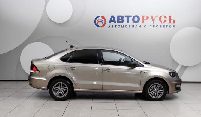 Volkswagen Polo V Рестайлинг с пробегом 2017 года, цена 1 099 000 рублей, 101073 км, седан, Автокод Объявления