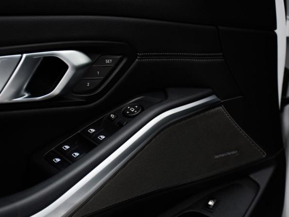 BMW 3 серии VII (G2x) Рестайлинг с пробегом 2022 года, цена 4 993 000 рублей, 43200 км, седан, Автокод Объявления