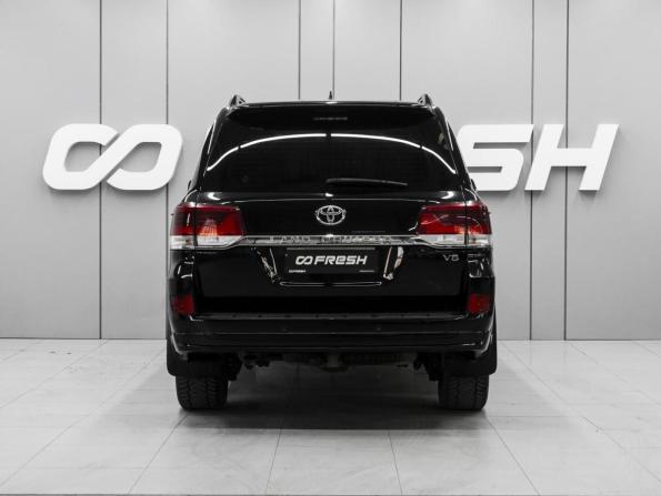 Toyota Land Cruiser 200 Series Рестайлинг 2 с пробегом 2018 года, цена 7 350 000 рублей, 165318 км, внедорожник, Автокод Объявления