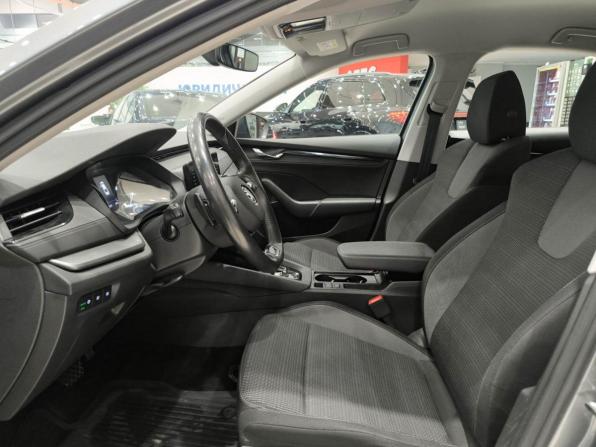 Skoda Octavia IV (A8) с пробегом 2021 года, цена 1 830 000 рублей, 175616 км, лифтбек, Автокод Объявления