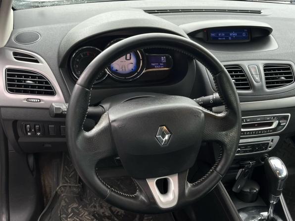Renault Fluence I Рестайлинг с пробегом 2013 года, цена 790 000 рублей, 146210 км, седан, Автокод Объявления