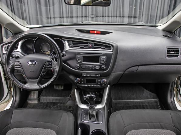 Kia Ceed II Рестайлинг с пробегом 2018 года, цена 1 449 000 рублей, 93165 км, универсал, Автокод Объявления