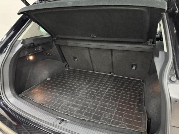 Volkswagen Tiguan II с пробегом 2018 года, цена 2 499 000 рублей, 178565 км, внедорожник, Автокод Объявления