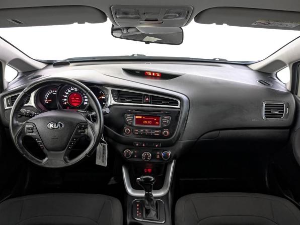Kia Ceed II Рестайлинг с пробегом 2017 года, цена 1 300 000 рублей, 100294 км, хэтчбек, Автокод Объявления