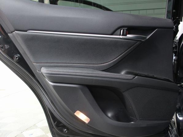 Toyota Camry VIII (XV70) Рестайлинг с пробегом 2022 года, цена 3 645 000 рублей, 77000 км, седан, Автокод Объявления