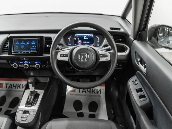 Honda Fit IV с пробегом 2020 года, цена 1 330 000 рублей, 114000 км, хэтчбек, Автокод Объявления