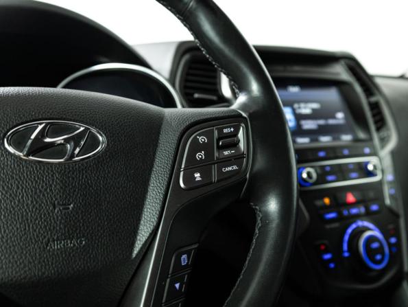 Hyundai Santa Fe III Рестайлинг с пробегом 2017 года, цена 1 799 777 рублей, 213244 км, внедорожник, Автокод Объявления