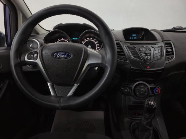 Ford Fiesta Mk6 Рестайлинг с пробегом 2016 года, цена 980 000 рублей, 45528 км, хэтчбек, Автокод Объявления