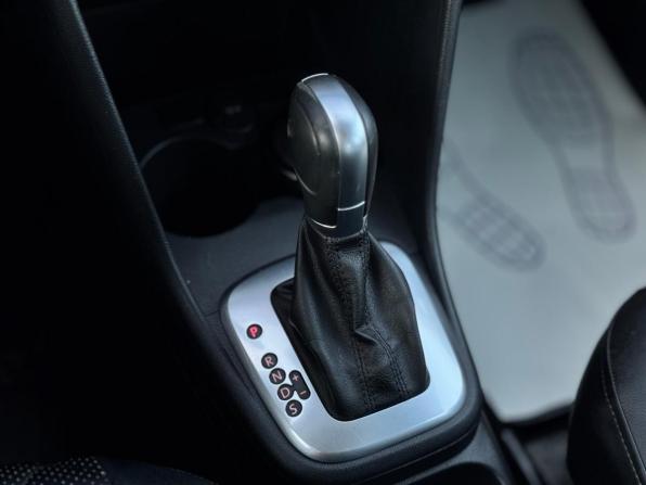Volkswagen Polo V Рестайлинг с пробегом 2018 года, цена 985 000 рублей, 128302 км, седан, Автокод Объявления