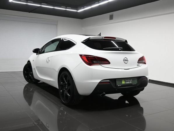 Opel Astra J Рестайлинг с пробегом 2013 года, цена 1 145 000 рублей, 154975 км, хэтчбек, Автокод Объявления