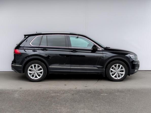 Volkswagen Tiguan II с пробегом 2018 года, цена 2 300 000 рублей, 102720 км, внедорожник, Автокод Объявления