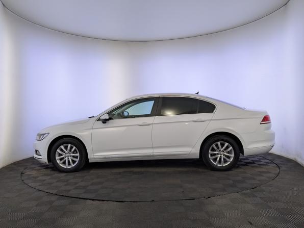 Volkswagen Passat B8 с пробегом 2019 года, цена 2 190 000 рублей, 116847 км, седан, Автокод Объявления